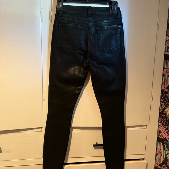 NWOT 7 For All Mankind
High-Waist Ankle Skinny in Black Coated SZ 24 - Picture 3 of 6